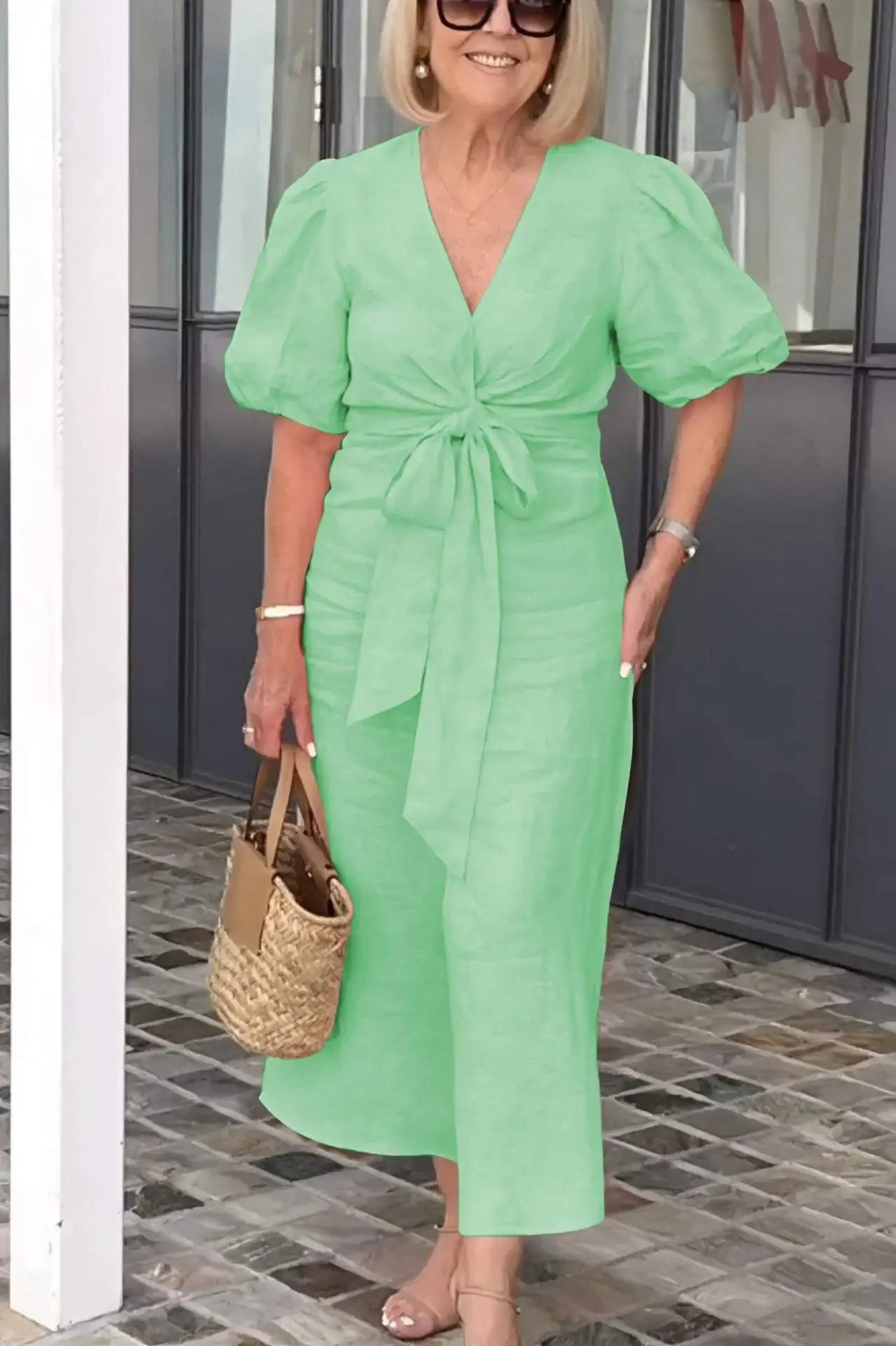 Hilarie | Vestido elegante con escote en V