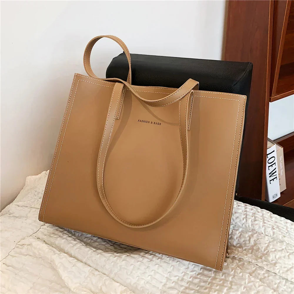 Sophia Fashionable and Practical Bag