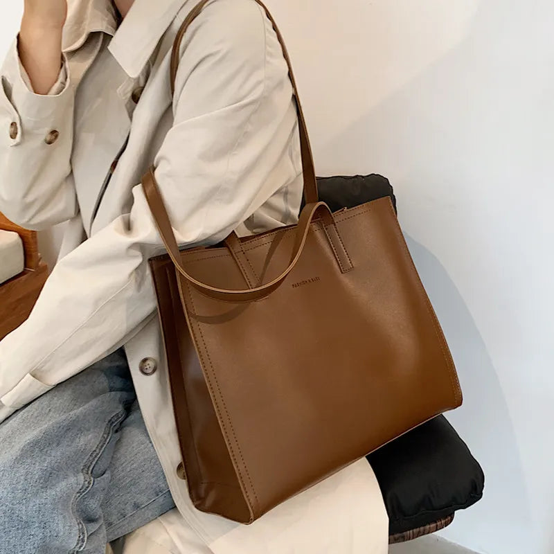 Sophia Fashionable and Practical Bag