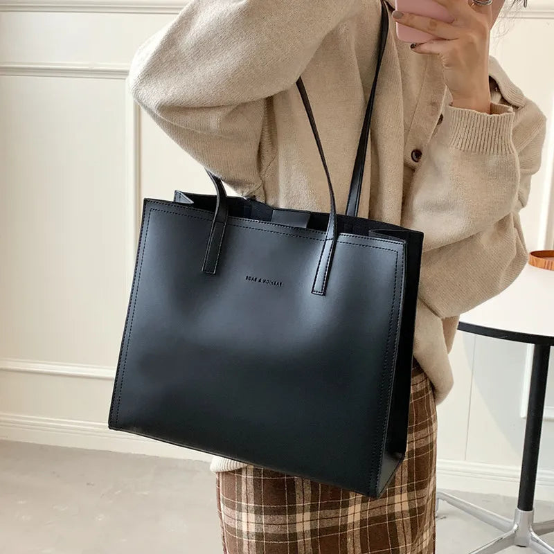 Sophia Fashionable and Practical Bag