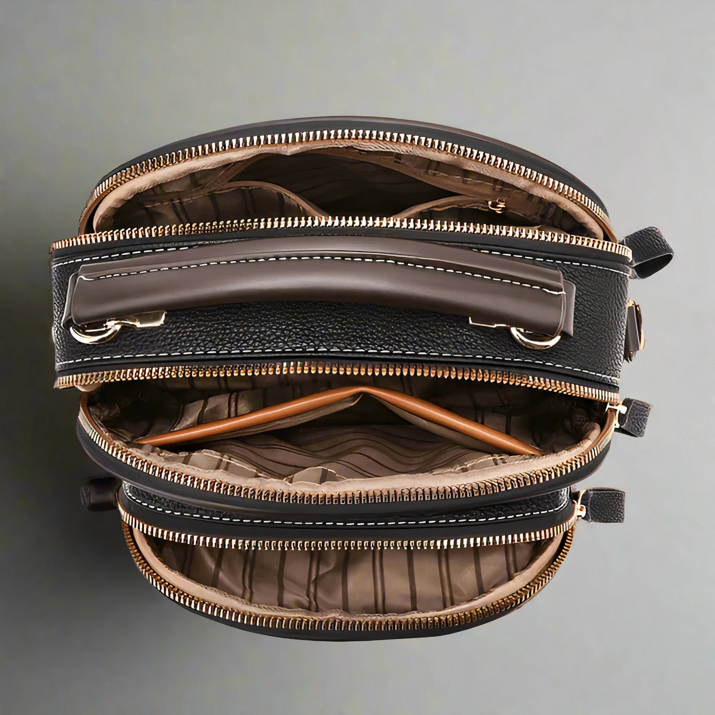 Women's Vintage Leather Crossbody Bag - Priselle