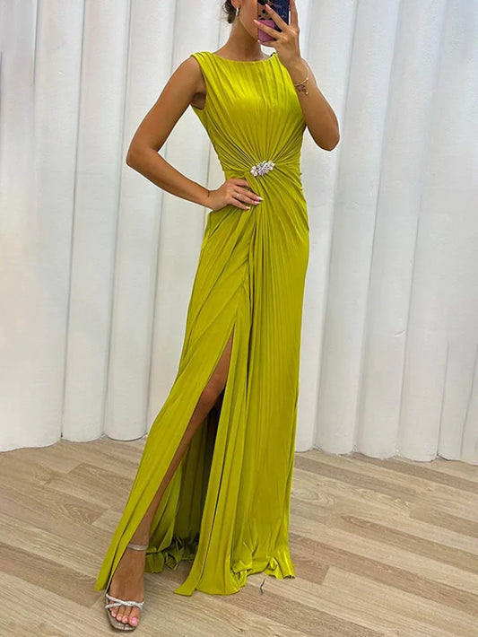 Kendra - Vestido Maxi Dividido Atemporal que Realza la Figura