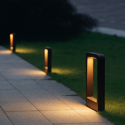 Luz de camino exterior con marco negro moderno