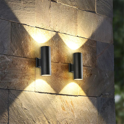 Lámpara de pared exterior con acabado de aluminio negro