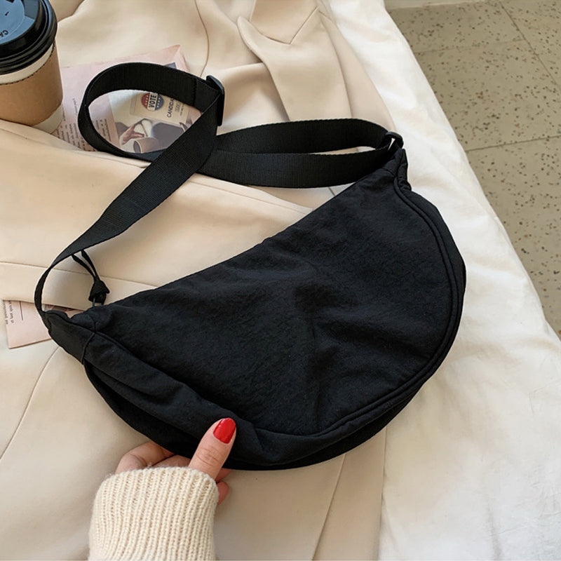 Kinnaya - Bolsa en forma de media luna