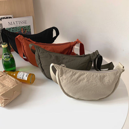 Kinnaya - Bolsa en forma de media luna