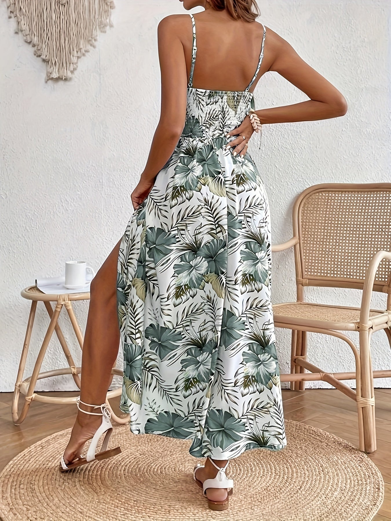 Maple - Vestido largo con tirantes y escote en V floral