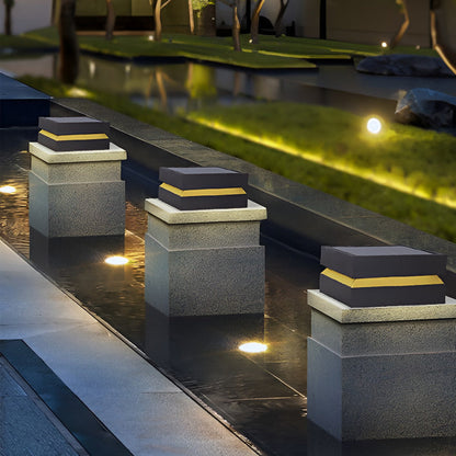 Luz de poste LED solar exterior negra moderna