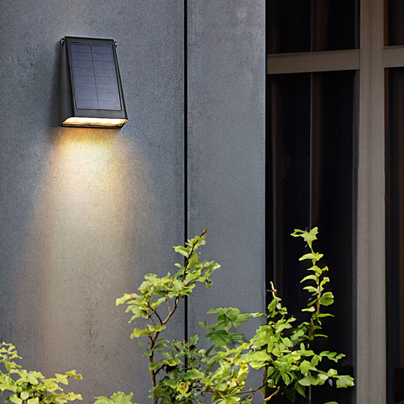 Luz solar de pared para exteriores con ángulo ajustable