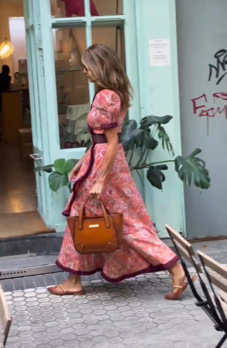 Hailey - Vestido Maxi Elegante Rosa de Manga Corta