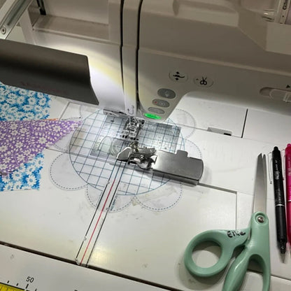 PrecisionPilot™ - Guía Magnética para Coser