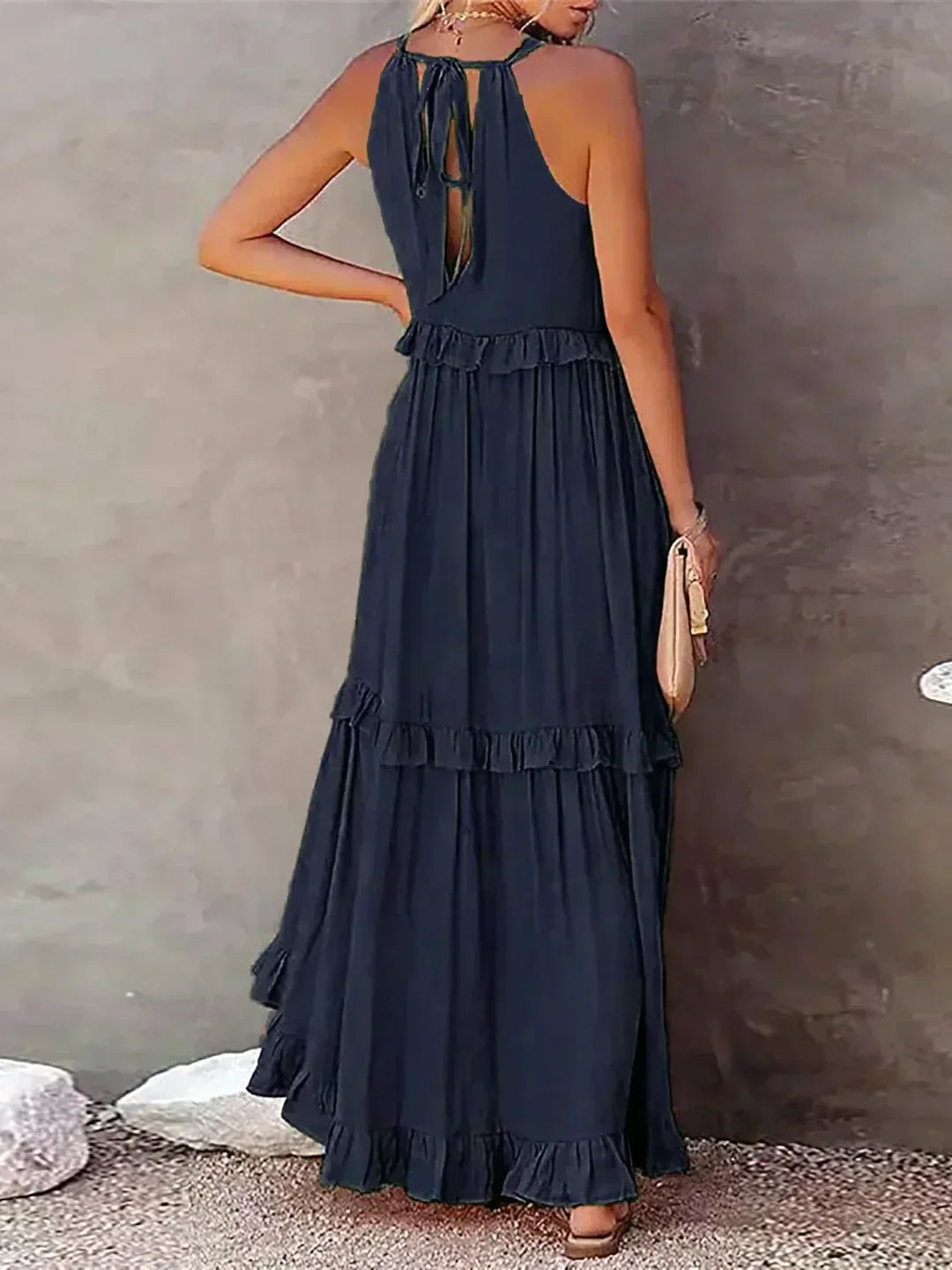 Delilah - Vestido elegante con cuello halter y ribete de volantes