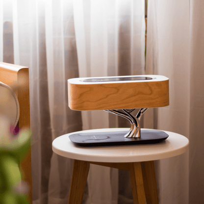 Lámpara de mesa moderna de madera con carga inalámbrica