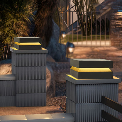 Luz de poste LED solar exterior negra moderna