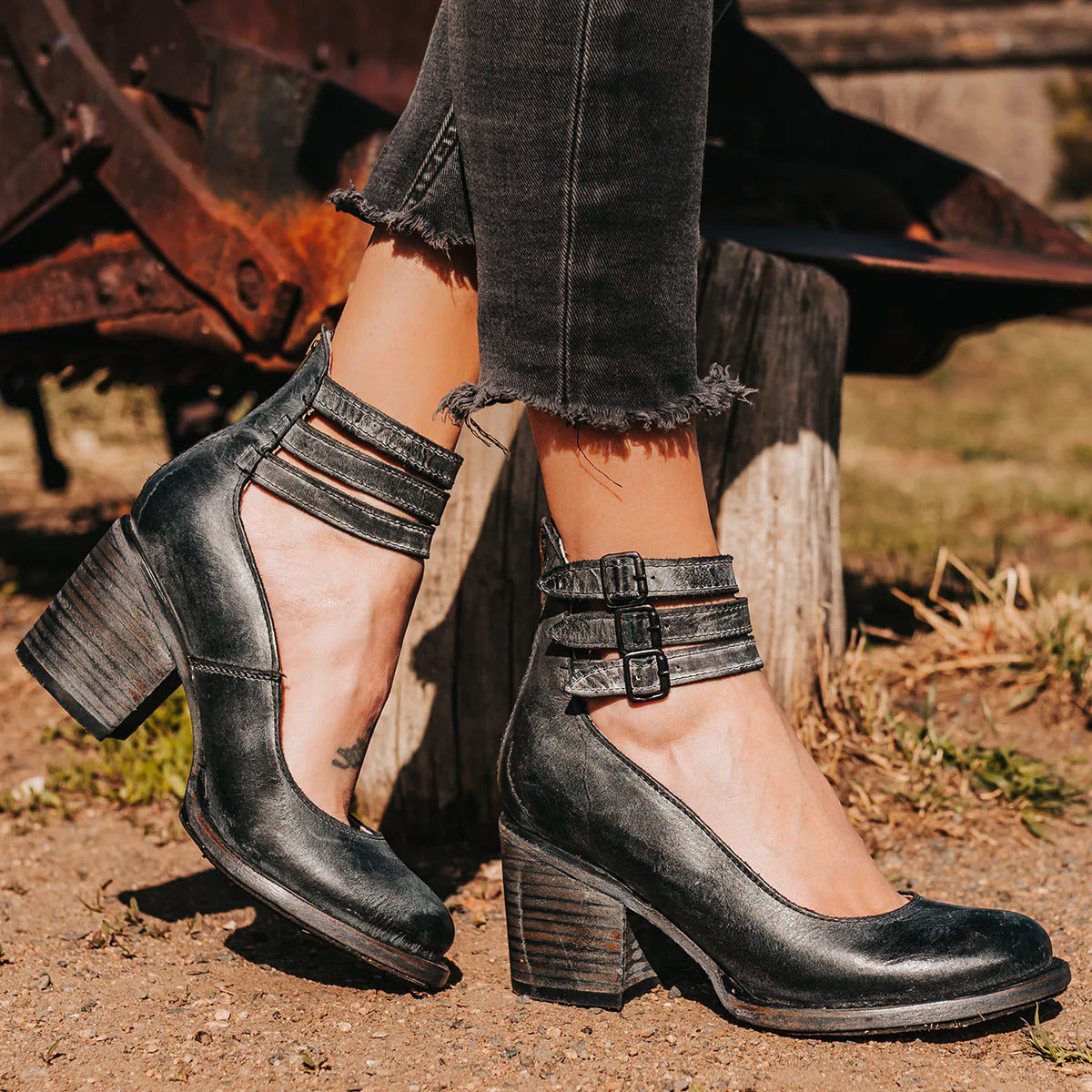 Natalia | Sandalias de cuña con tiras elegantes