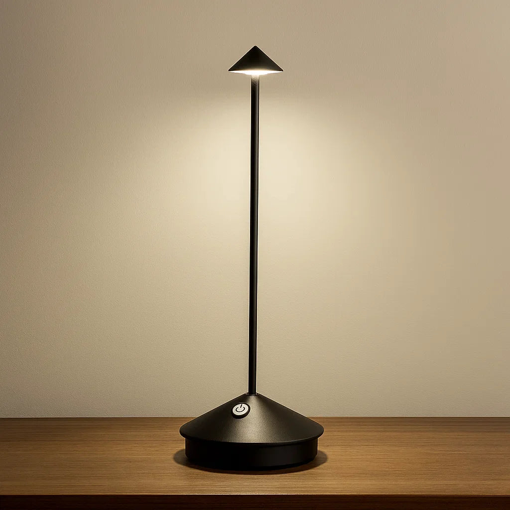 Lámpara de mesa LED con diseño de aluminio regulable