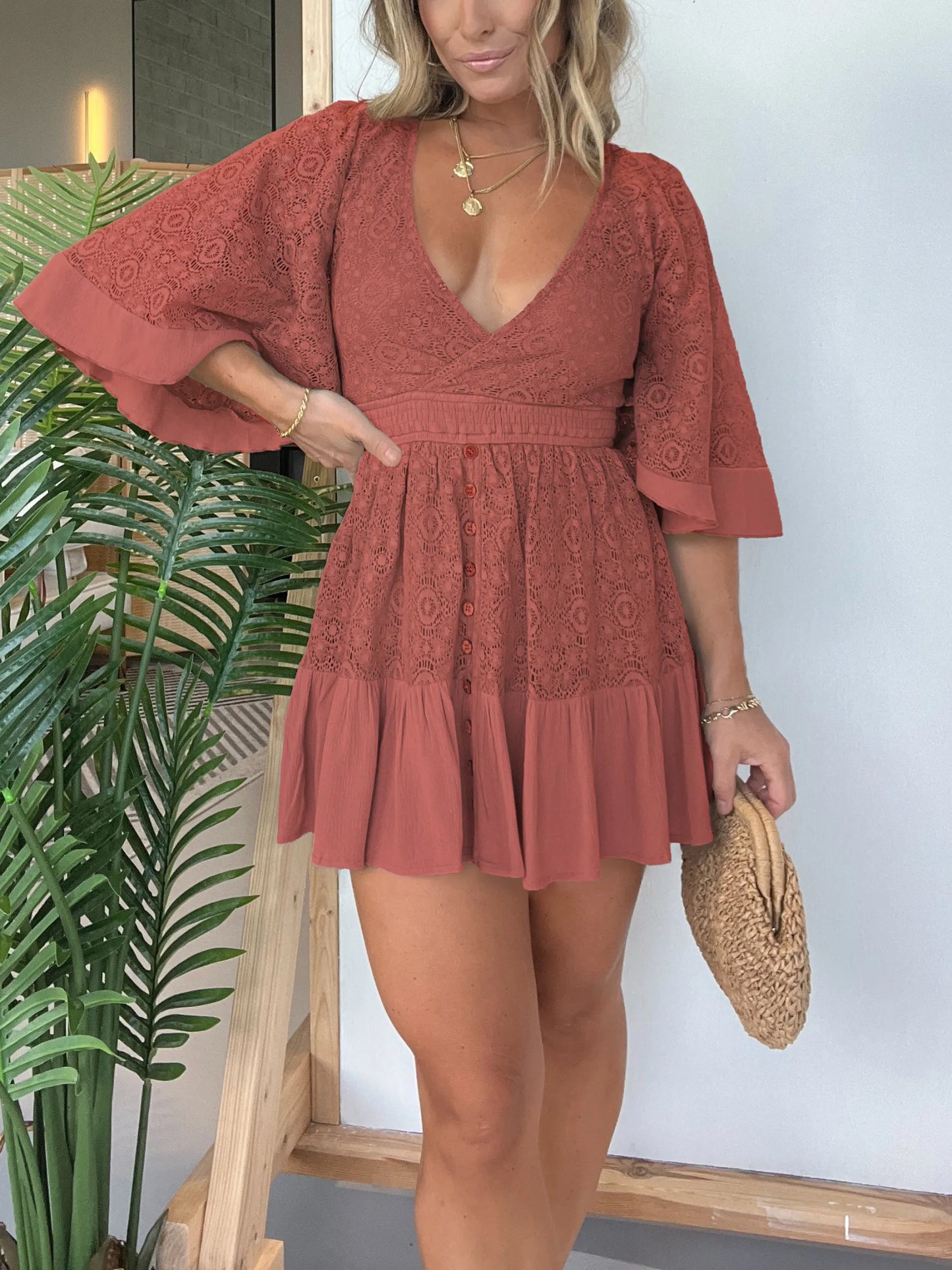 Mono vestido de crochet de encaje