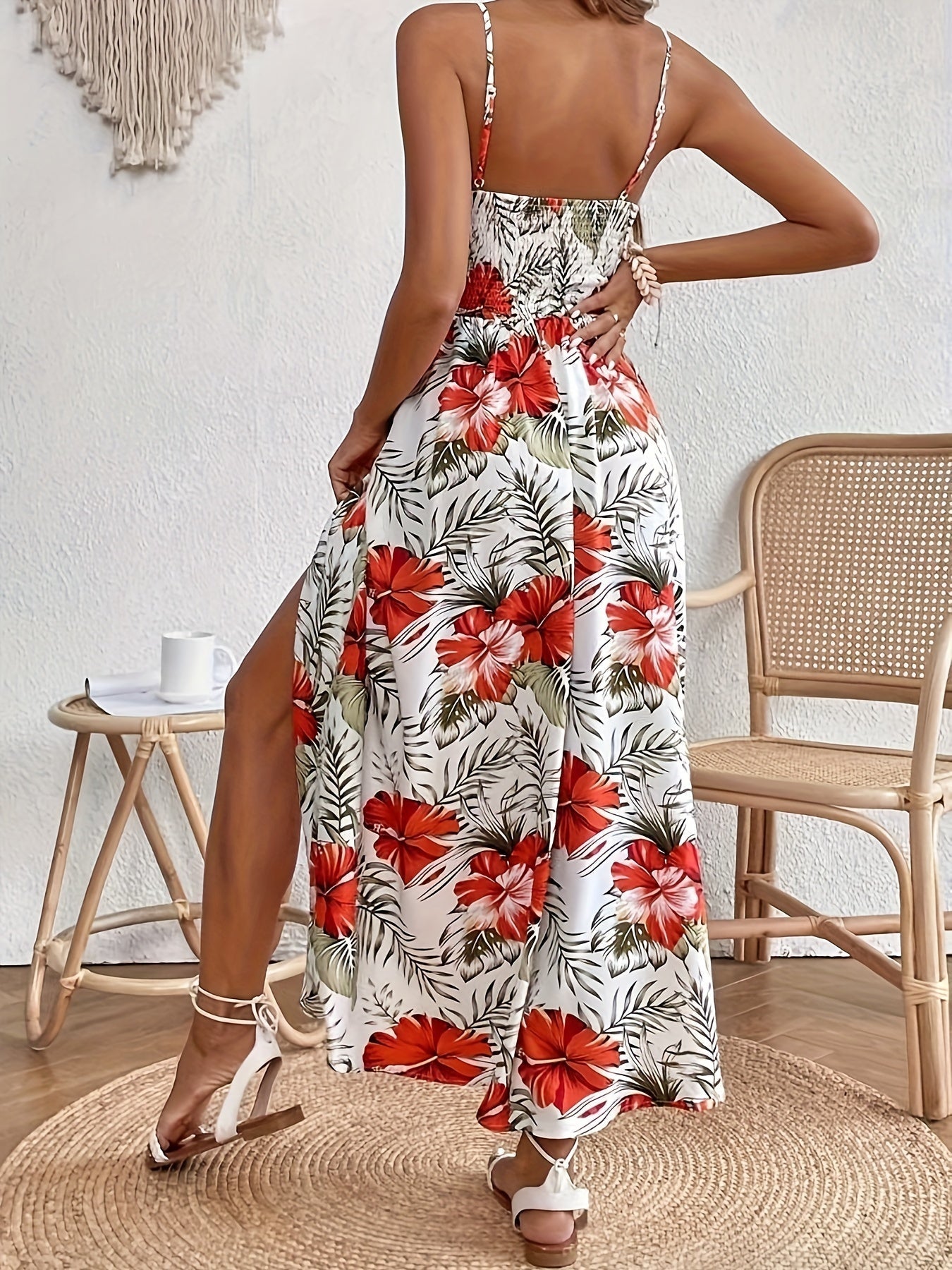 Maple - Vestido largo con tirantes y escote en V floral