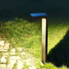 Luz solar para camino de jardín con marco de metal negro