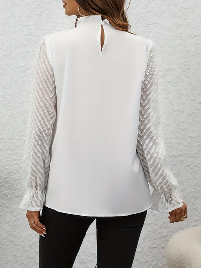 Kolbrun | Blusa plisada elegante con mangas de malla para mujeres