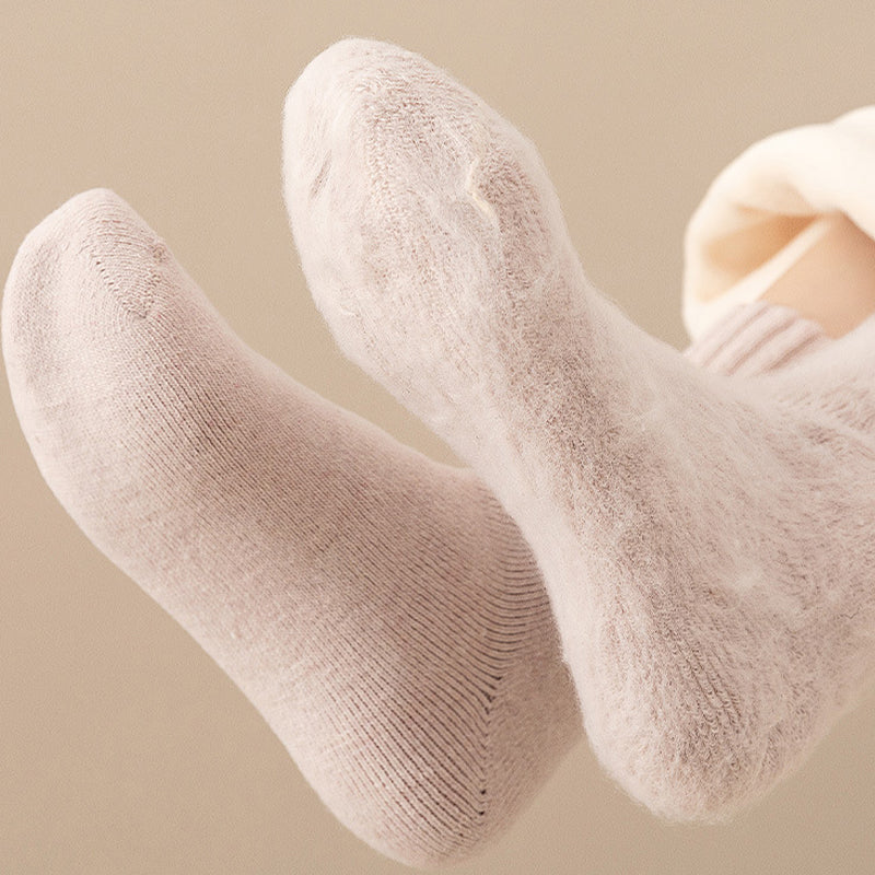 WinterWarm Thermal Socks – Ultra-Soft Self-Heating Comfort