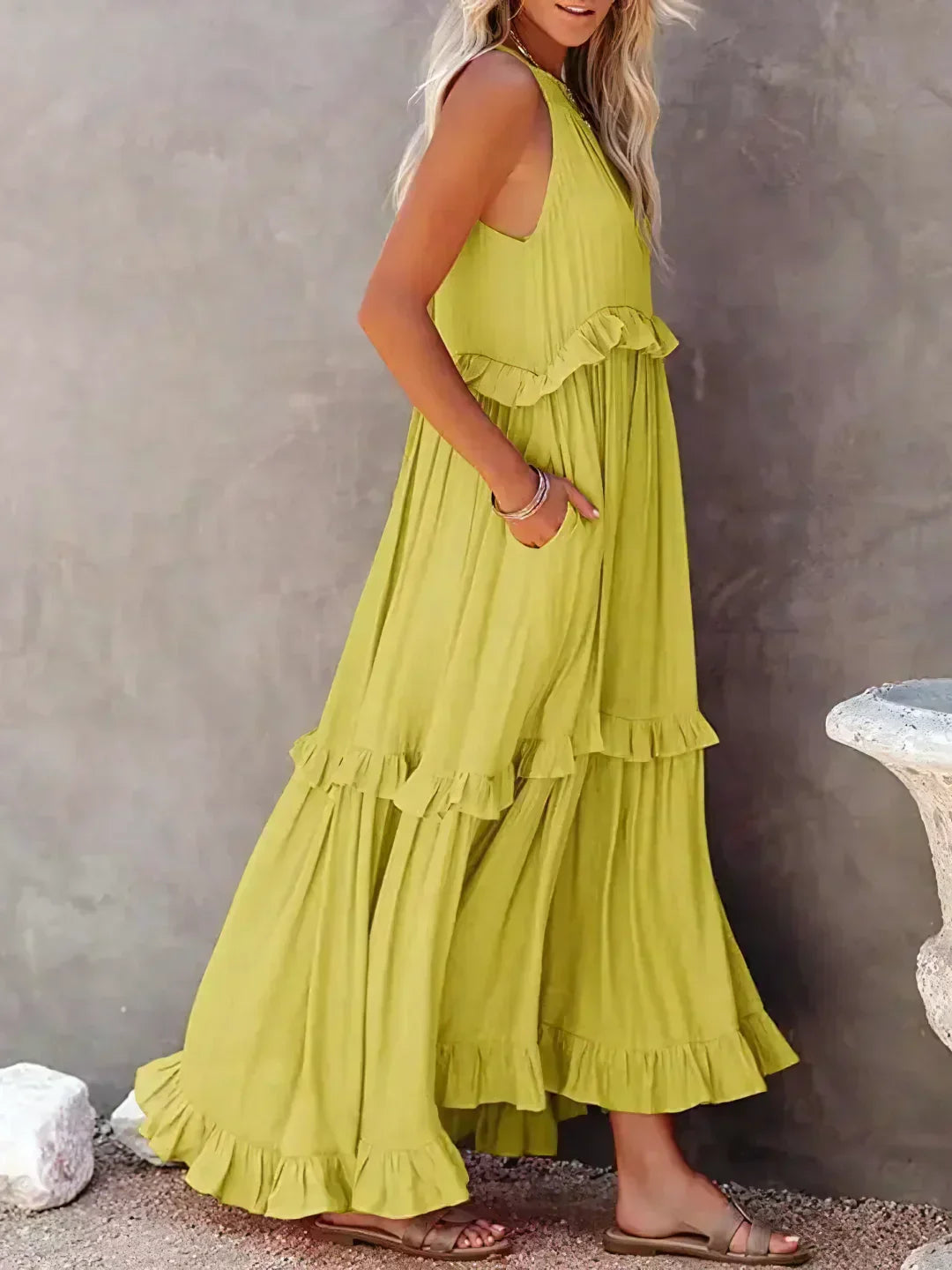 Edna | Vestido maxi con volantes y cuello halter