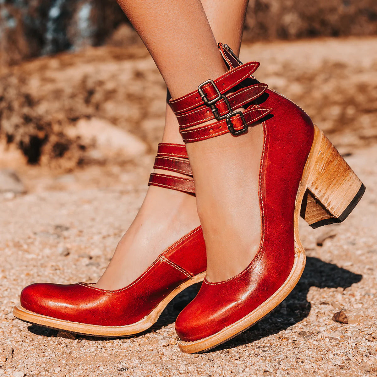 Natalia | Sandalias de cuña con tiras elegantes