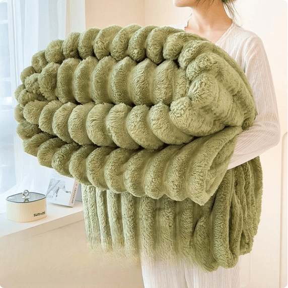 Ultra-Soft Fluffy Blanket – Cozy Thick Plush Comforter for All-Season Warmth