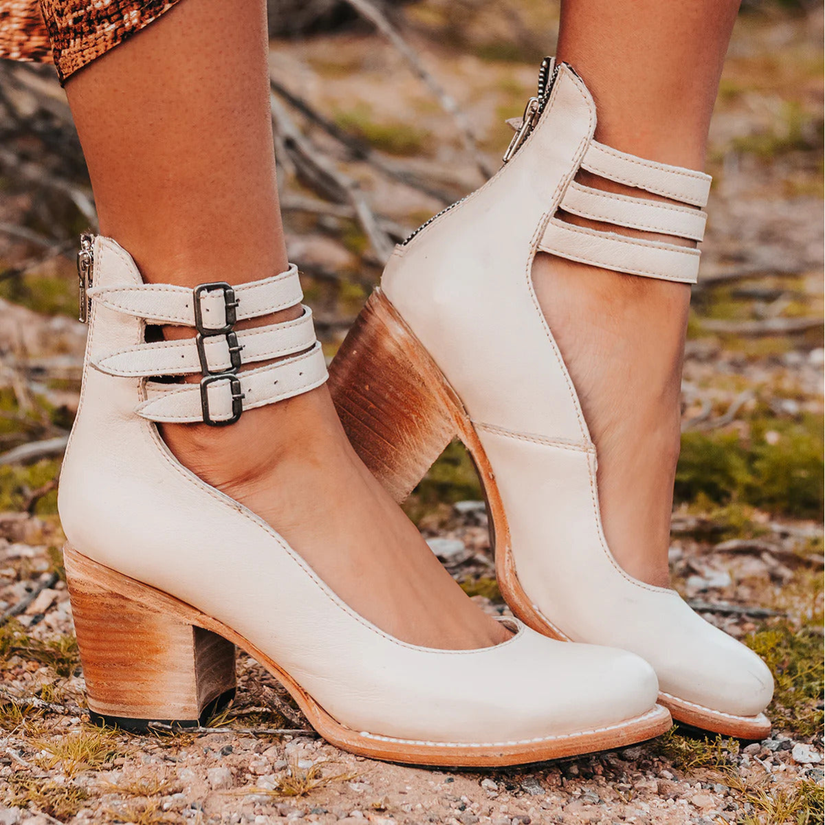 Natalia | Sandalias de cuña con tiras elegantes