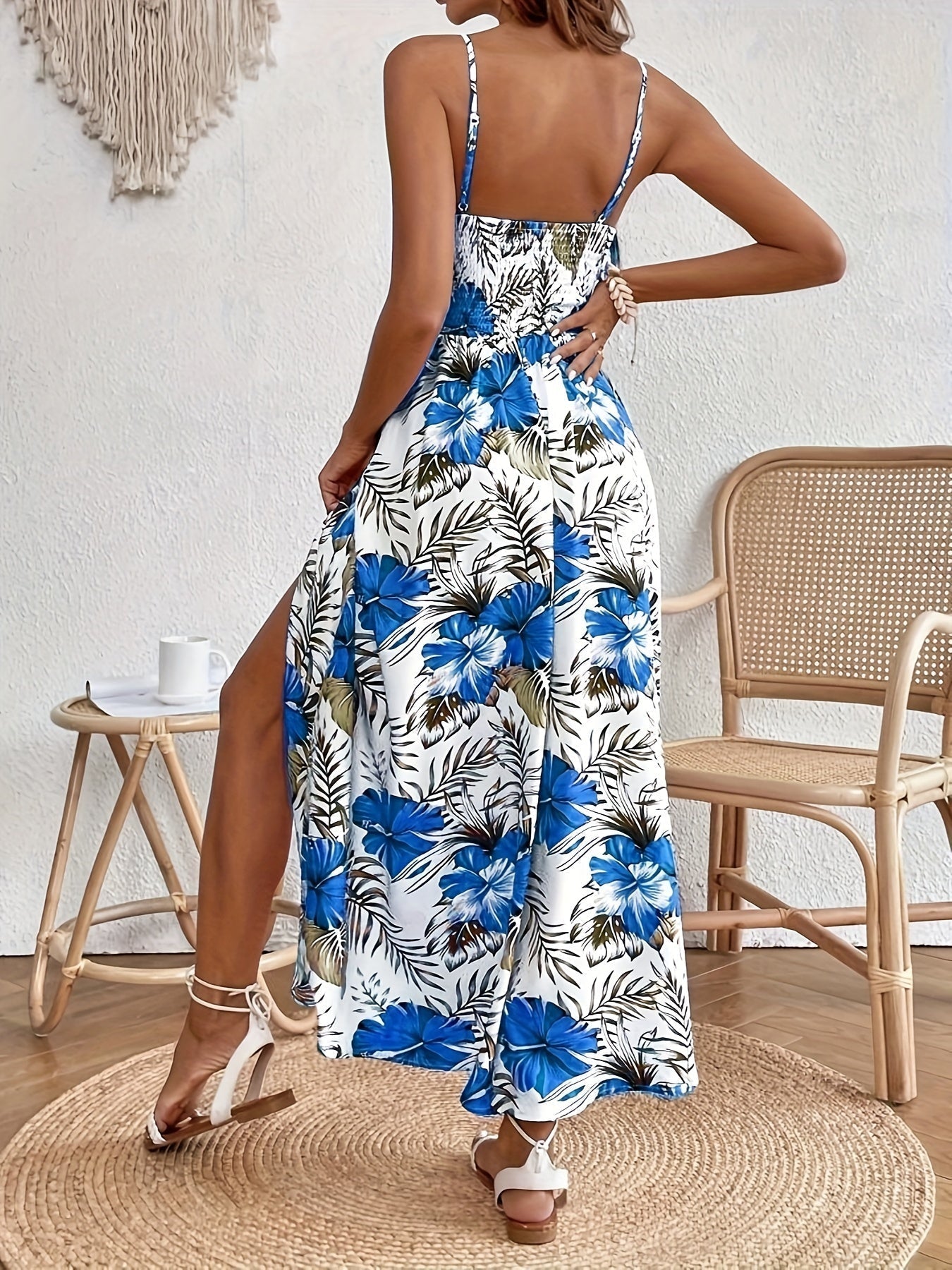 Maple - Vestido largo con tirantes y escote en V floral