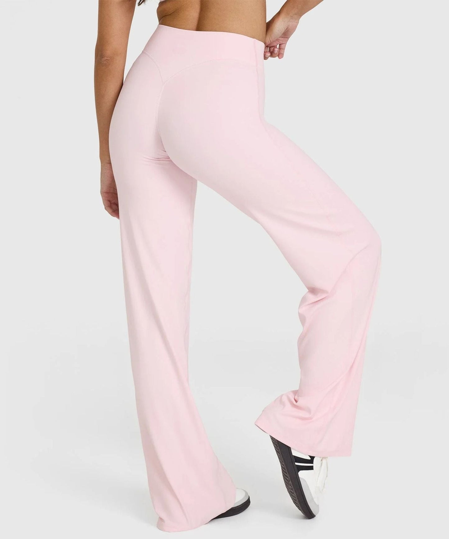 FlowFit Elite - Look Effortlessly Chic While Feeling Cloud-Soft