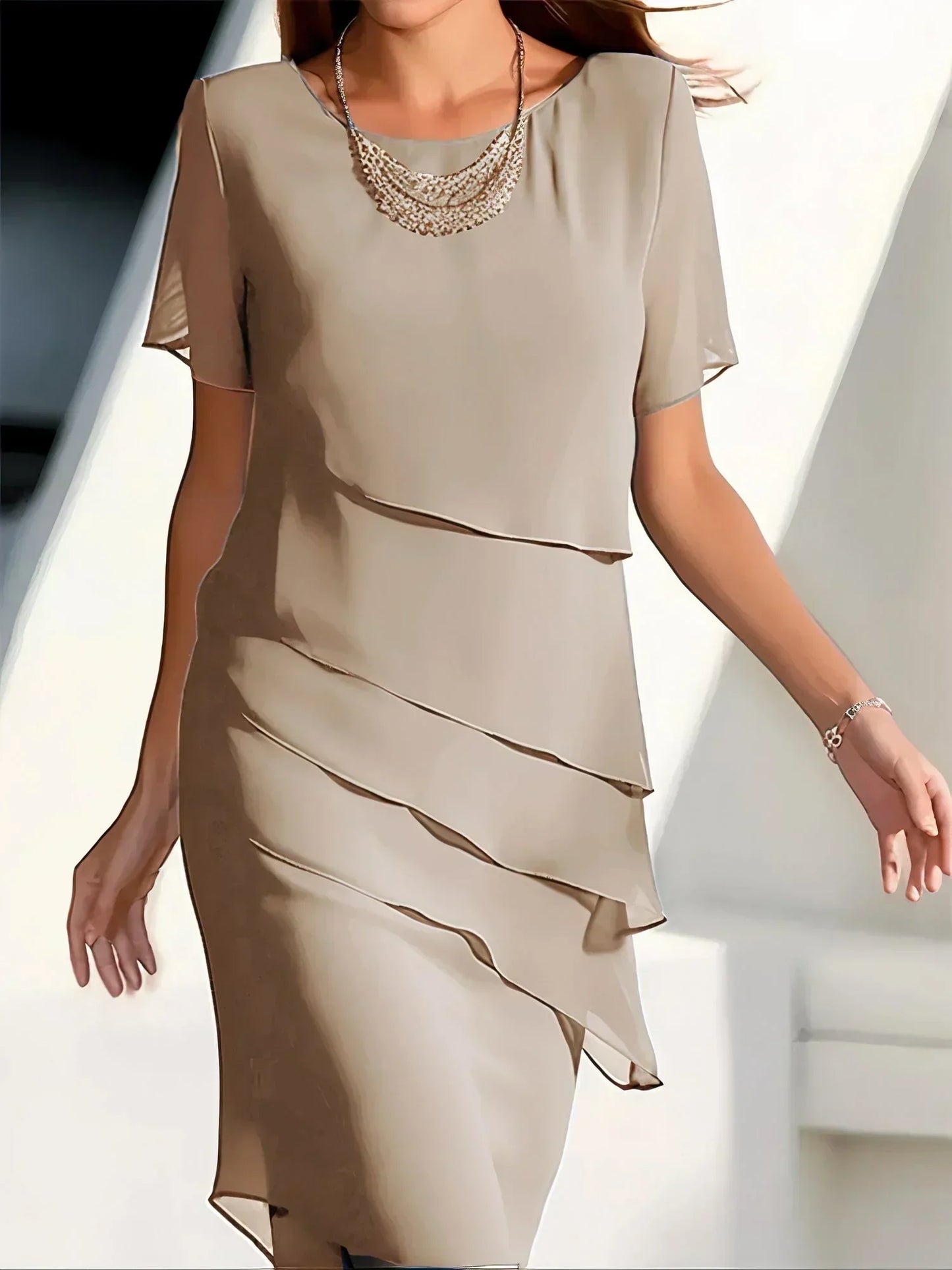 Cara | Vestido elegante que cubre el abdomen