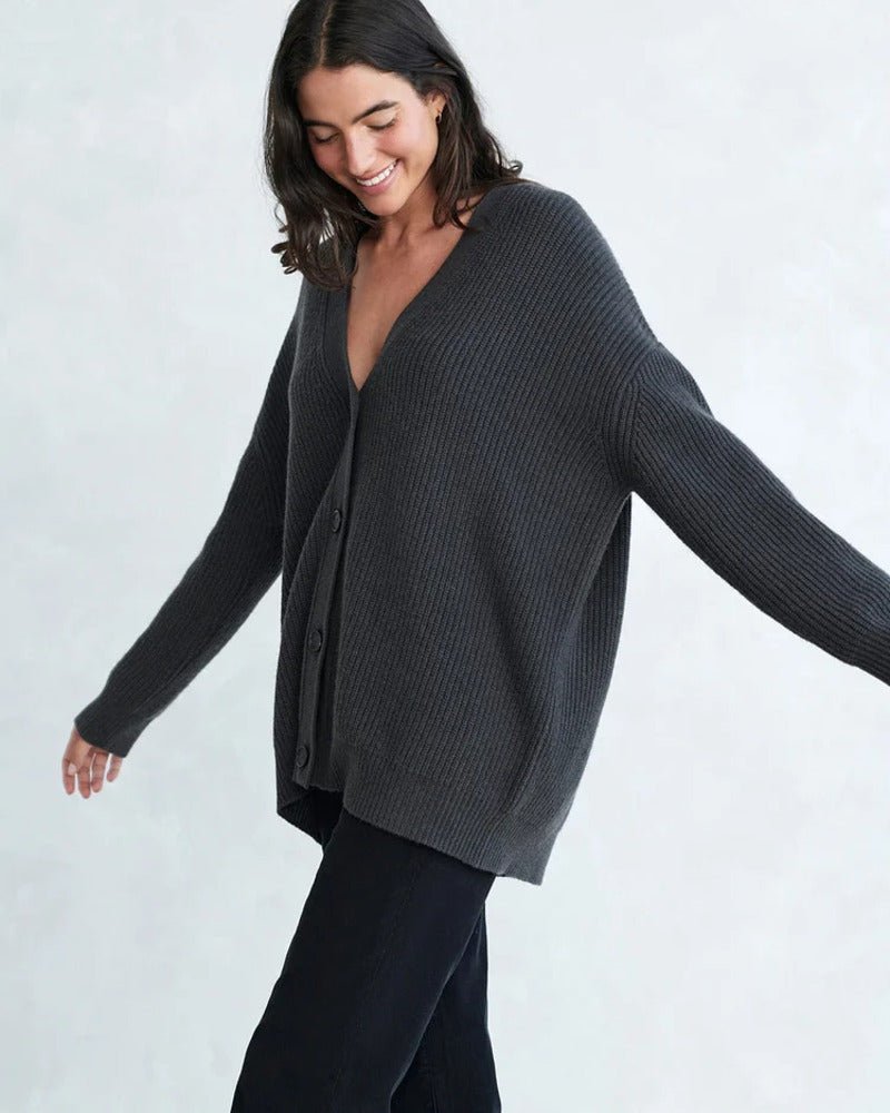Rina | Cardigan abbottonato e arioso 
