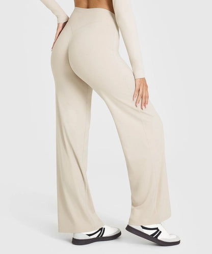 FlowFit Elite - Look Effortlessly Chic While Feeling Cloud-Soft