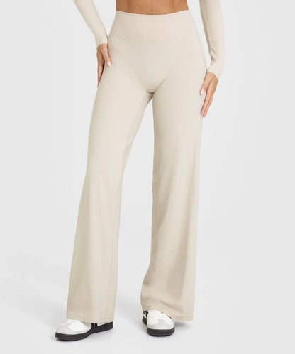 FlowFit Elite - Look Effortlessly Chic While Feeling Cloud-Soft