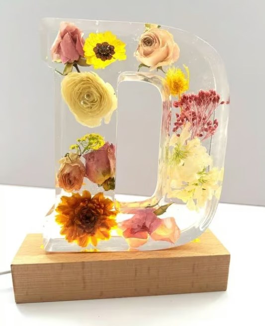 Lámpara Nocturna Floral Hecha a Mano para un Ambiente Soñador