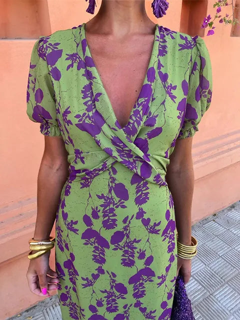 Lucinda - Vestido plisado floral bohemio con escote en V