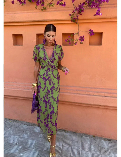 Lucinda - Vestido plisado floral bohemio con escote en V