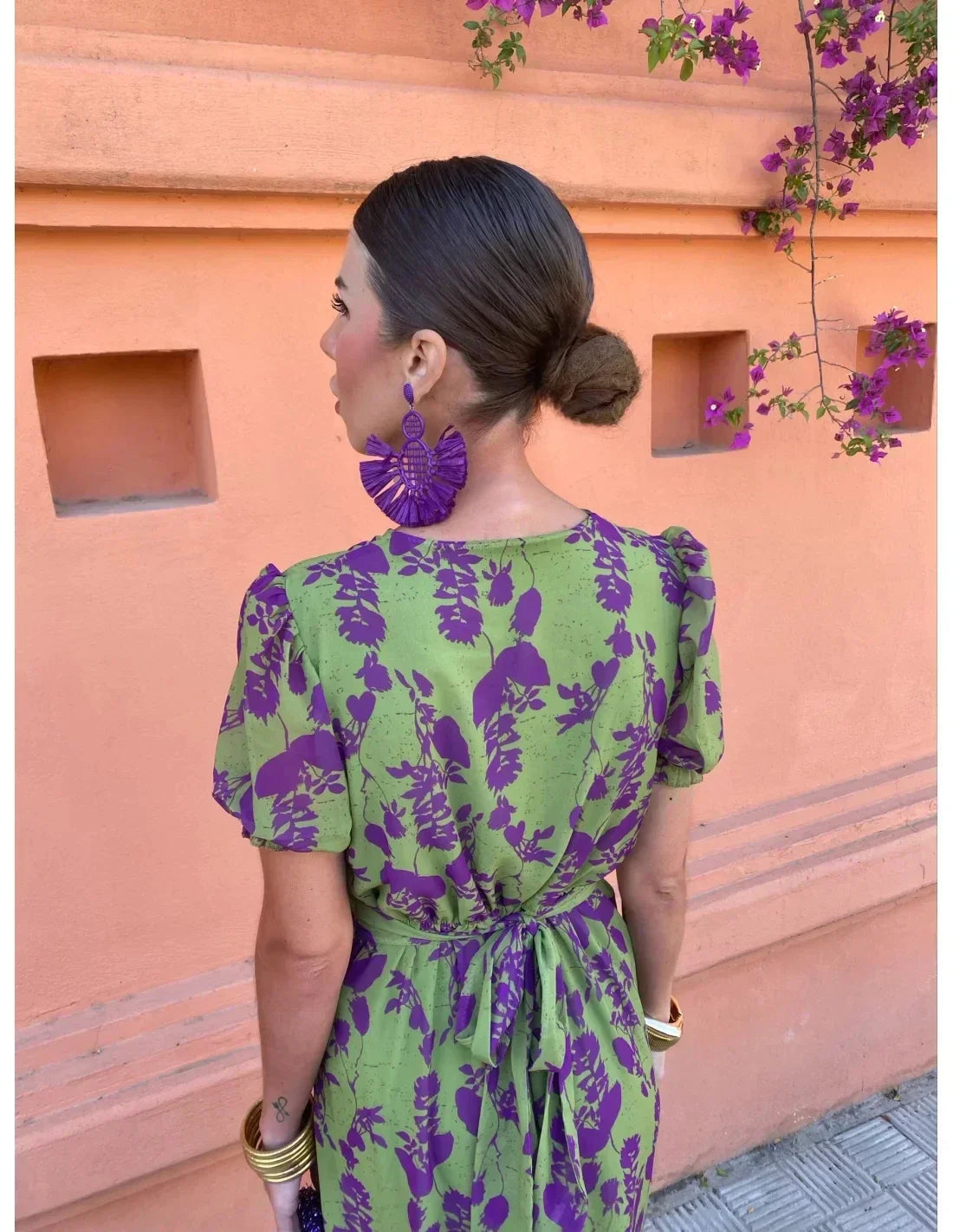 Lucinda - Vestido plisado floral bohemio con escote en V