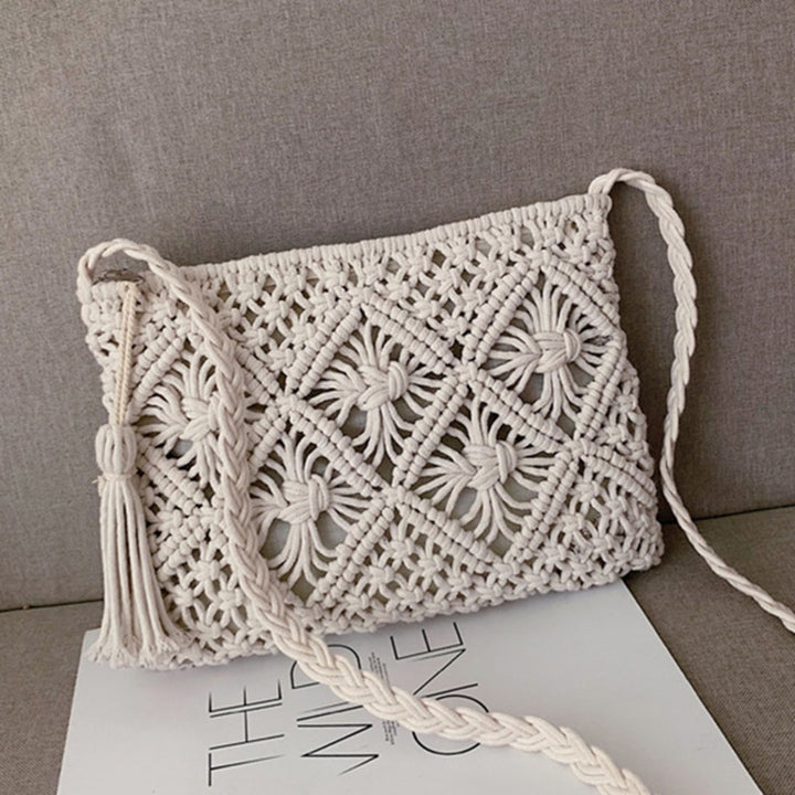 WovenVibe - Stylish Shoulder Bag with Zipper