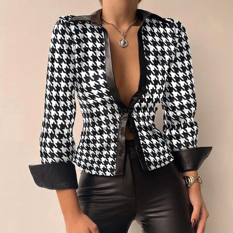 Silvia | Blusa de manga larga de patchwork de cuero PU impresa con escote en V