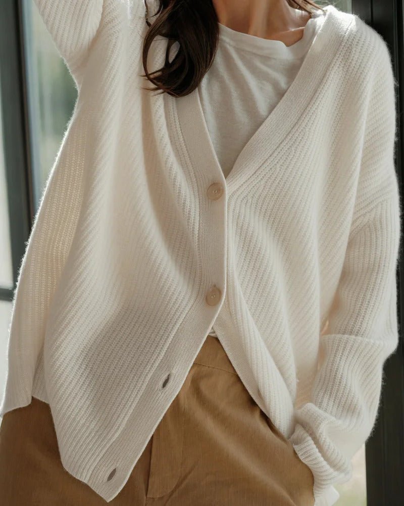 Rina | Cardigan abbottonato e arioso 