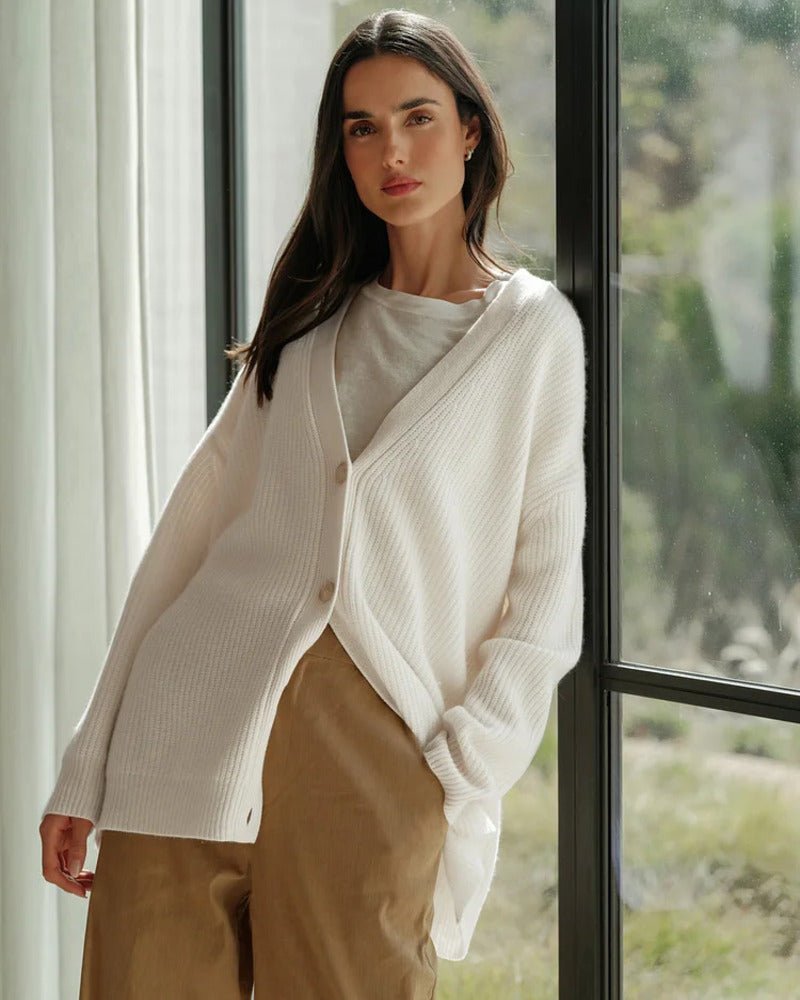 Rina | Cardigan abbottonato e arioso 