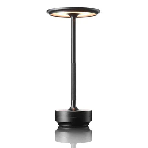 Lámpara de mesa dorada inalámbrica LED para uso en interiores
