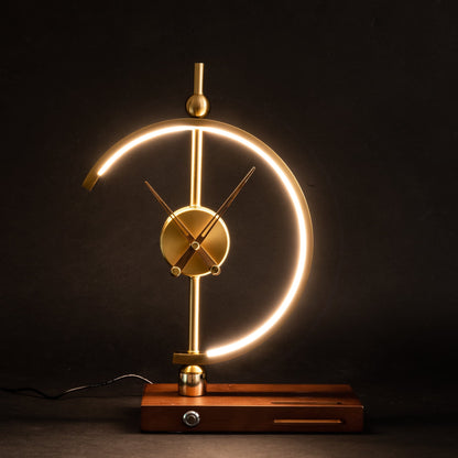 Lámpara de escritorio LED moderna con cargador inalámbrico