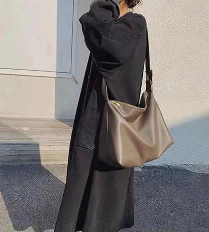 LuxSoft | Bolso de Hombro de Cuero Suave y Elegante