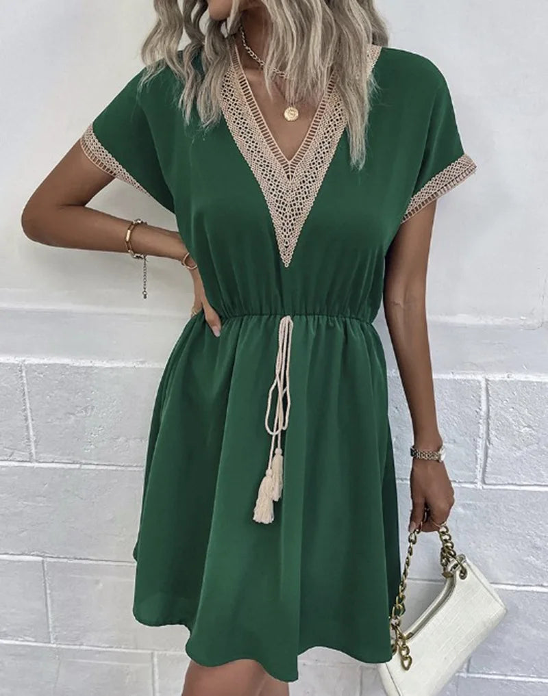 Josephine - Vestido bohemio chic con escote en V y cinturón favorecedor en la cintura