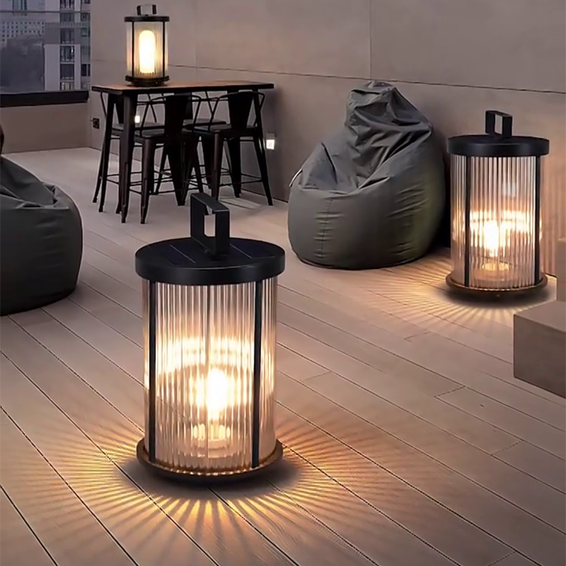 Linterna de vidrio para exteriores con luz LED solar