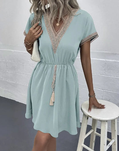Josephine - Vestido bohemio chic con escote en V y cinturón favorecedor en la cintura