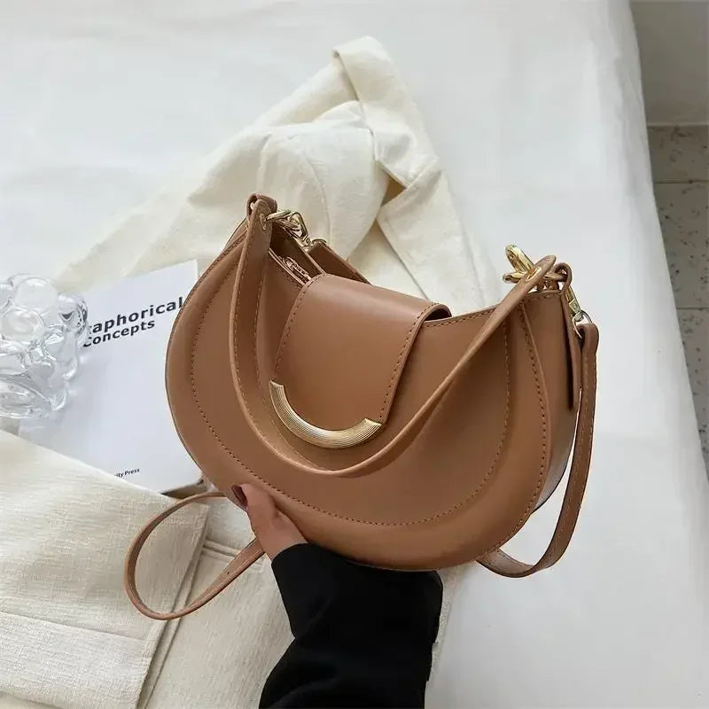 Bolsos de cuero cruzados a la moda